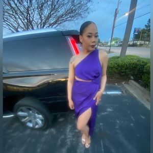 ASOS one shoulder, split mid dress. To DIE for..so simple, yet elegant.